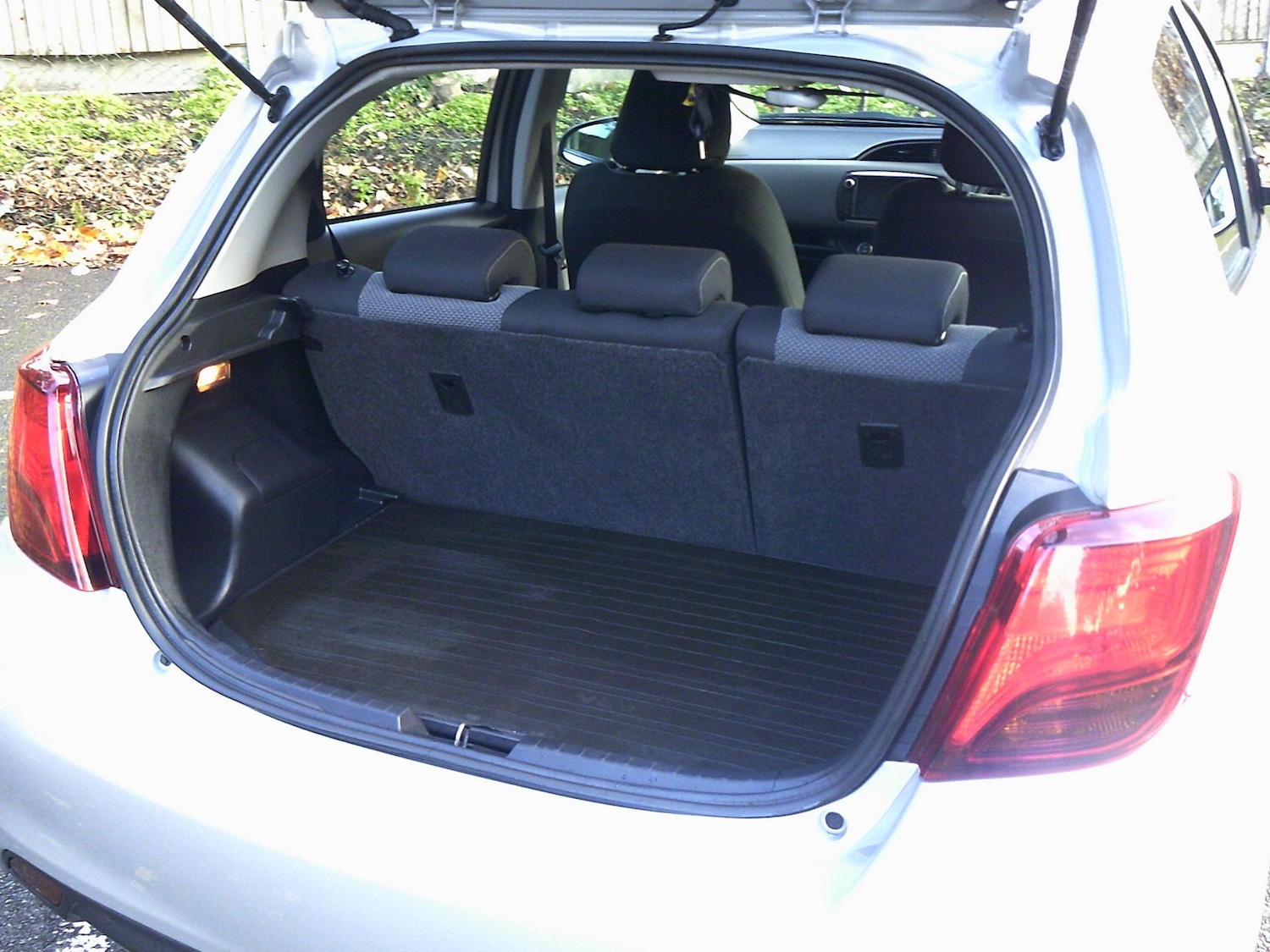 Used Toyota Yaris 2015 for sale - 76427859: Photo 5