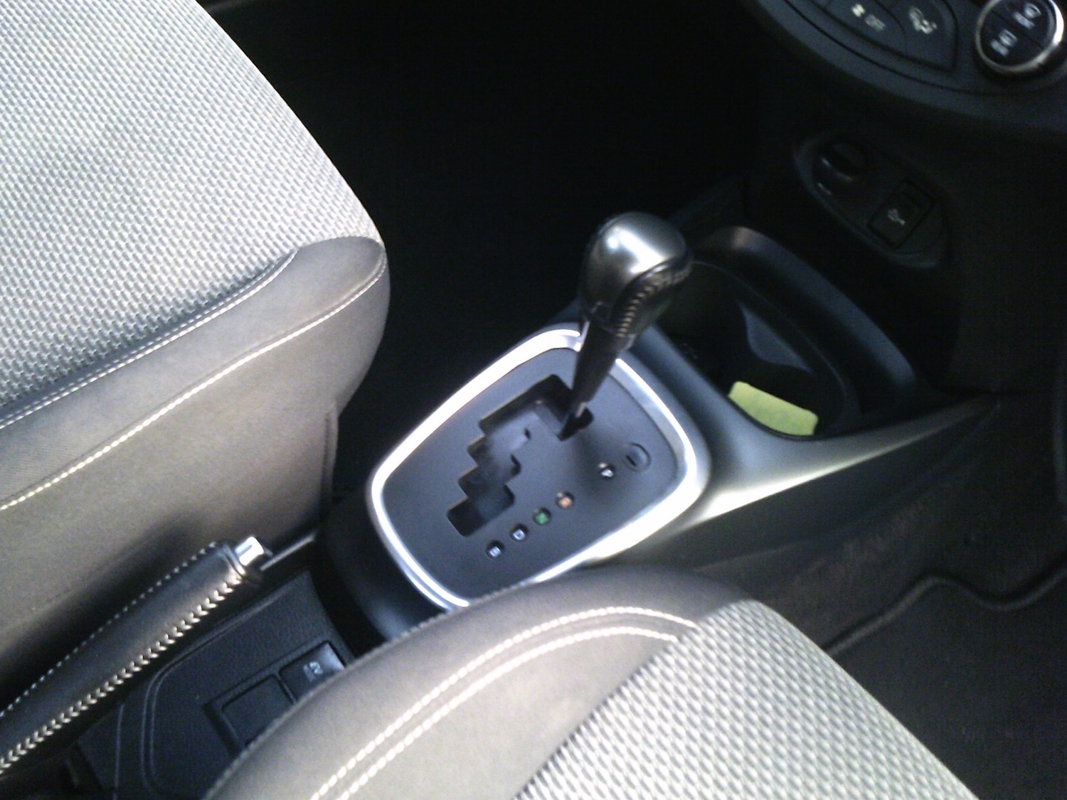 Used Toyota Yaris 2015 for sale - 76427859: Photo 8