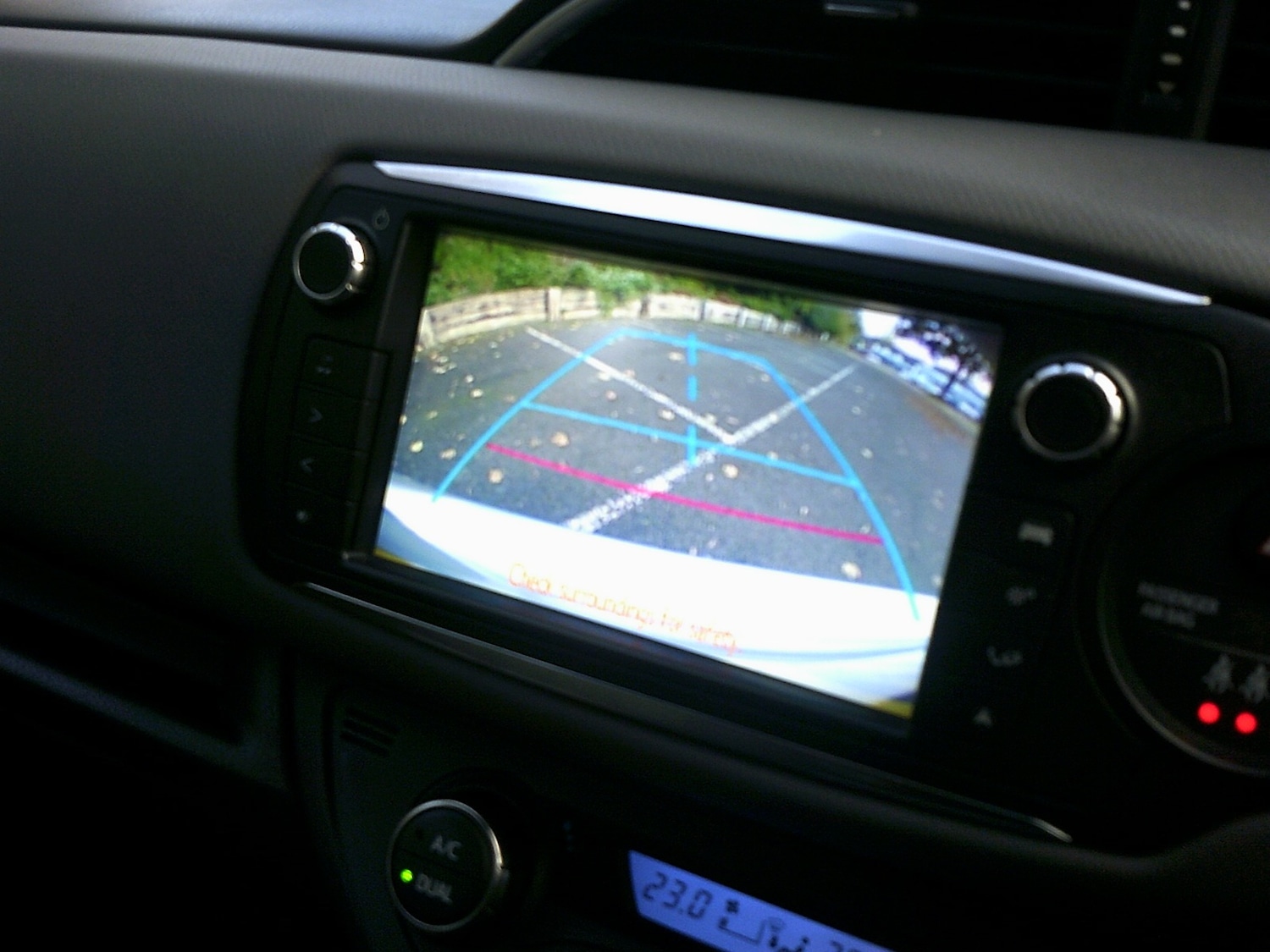 Used Toyota Yaris 2015 for sale - 76427859: Photo 9