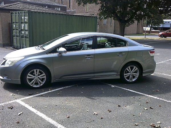 Used Toyota Avensis 2010 for sale - 75640042: Photo 3