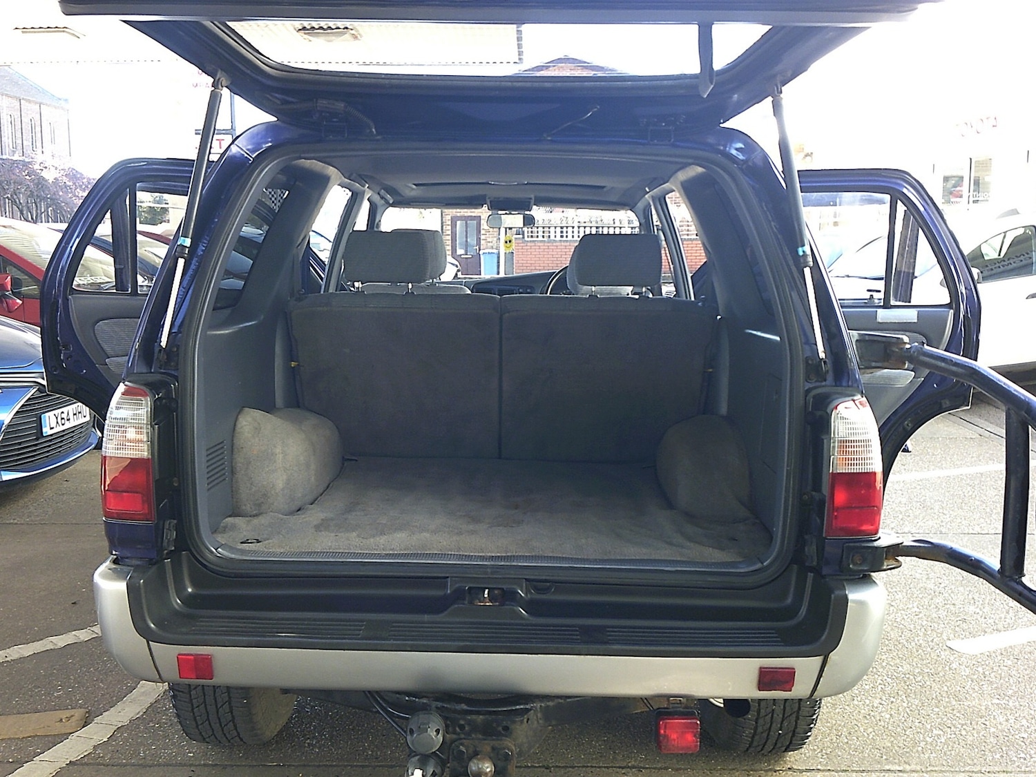 Used Toyota Hilux 2004 for sale - 78149965: Photo 6