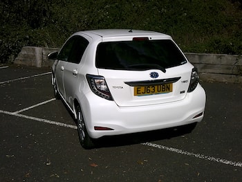 Used Toyota Yaris 2013 for sale - 79800780: Photo