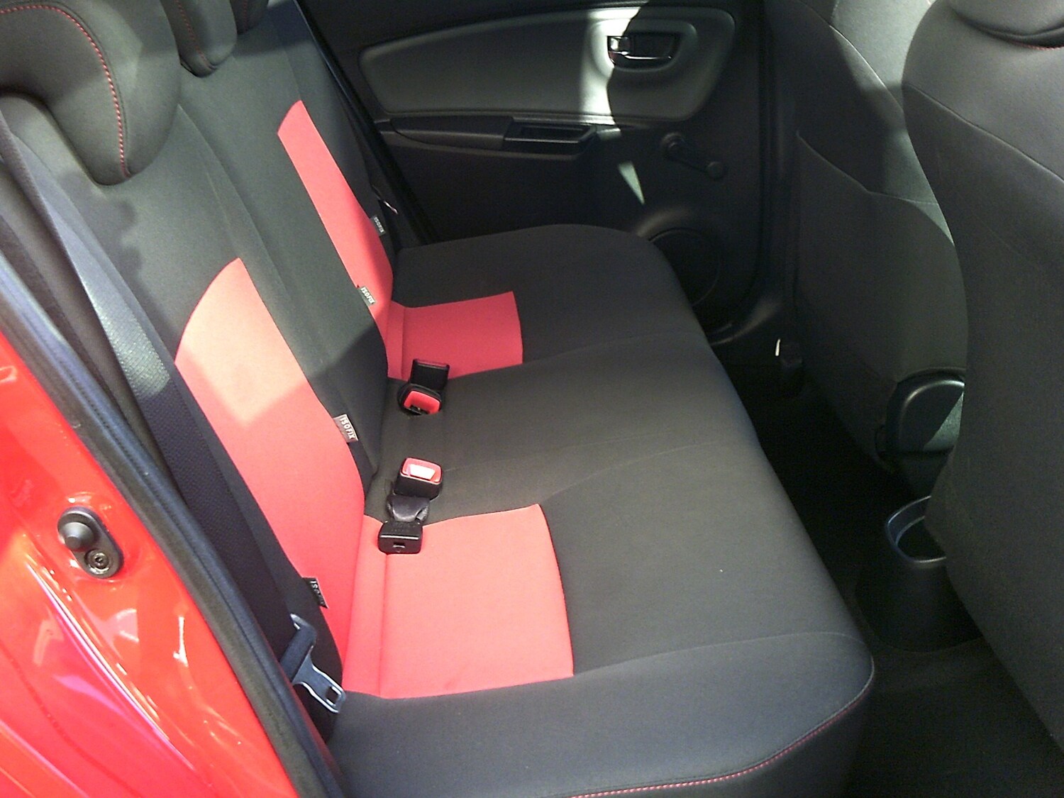 Used Toyota Yaris 2015 for sale - 77555021: Photo 6