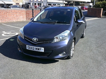 Used Toyota Yaris 2012 for sale - 79365300: Photo