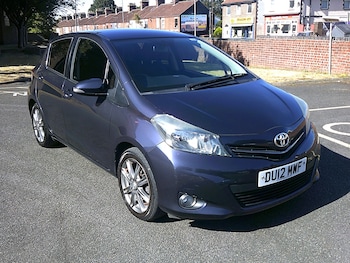 Used Toyota Yaris 2012 for sale - 79365300: Photo