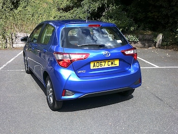 Used Toyota Yaris 2017 for sale - 79382068: Photo