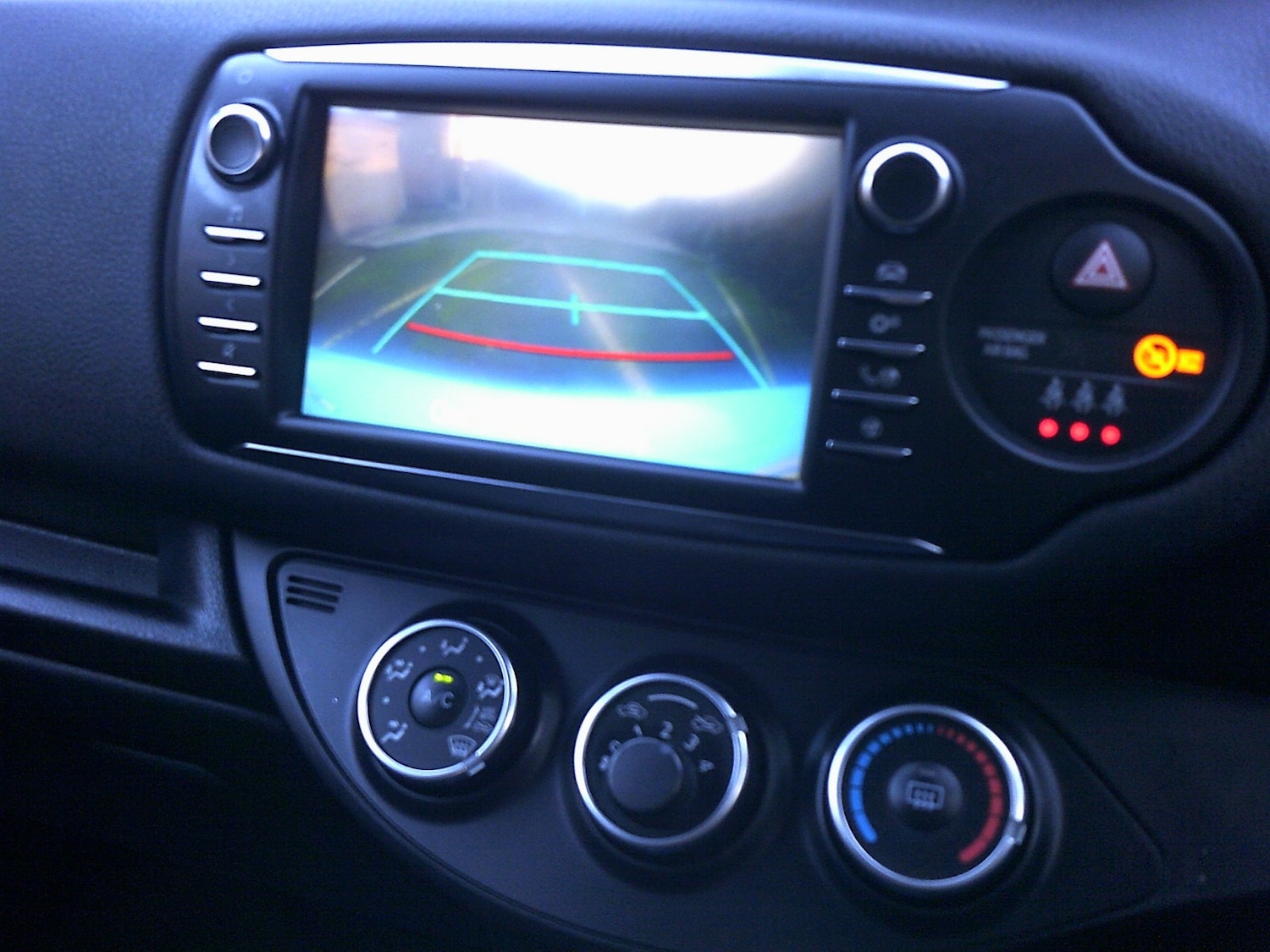 Used Toyota Yaris 2018 for sale - 77003741: Photo 9