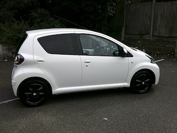 Used Toyota AYGO 2013 for sale - 75511588: Photo