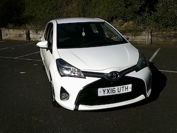 Used Toyota Yaris 2016 for sale - 77917837: Photo