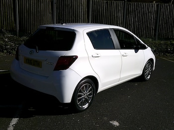 Used Toyota Yaris 2016 for sale - 77917837: Photo