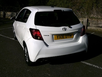 Used Toyota Yaris 2016 for sale - 77917837: Photo