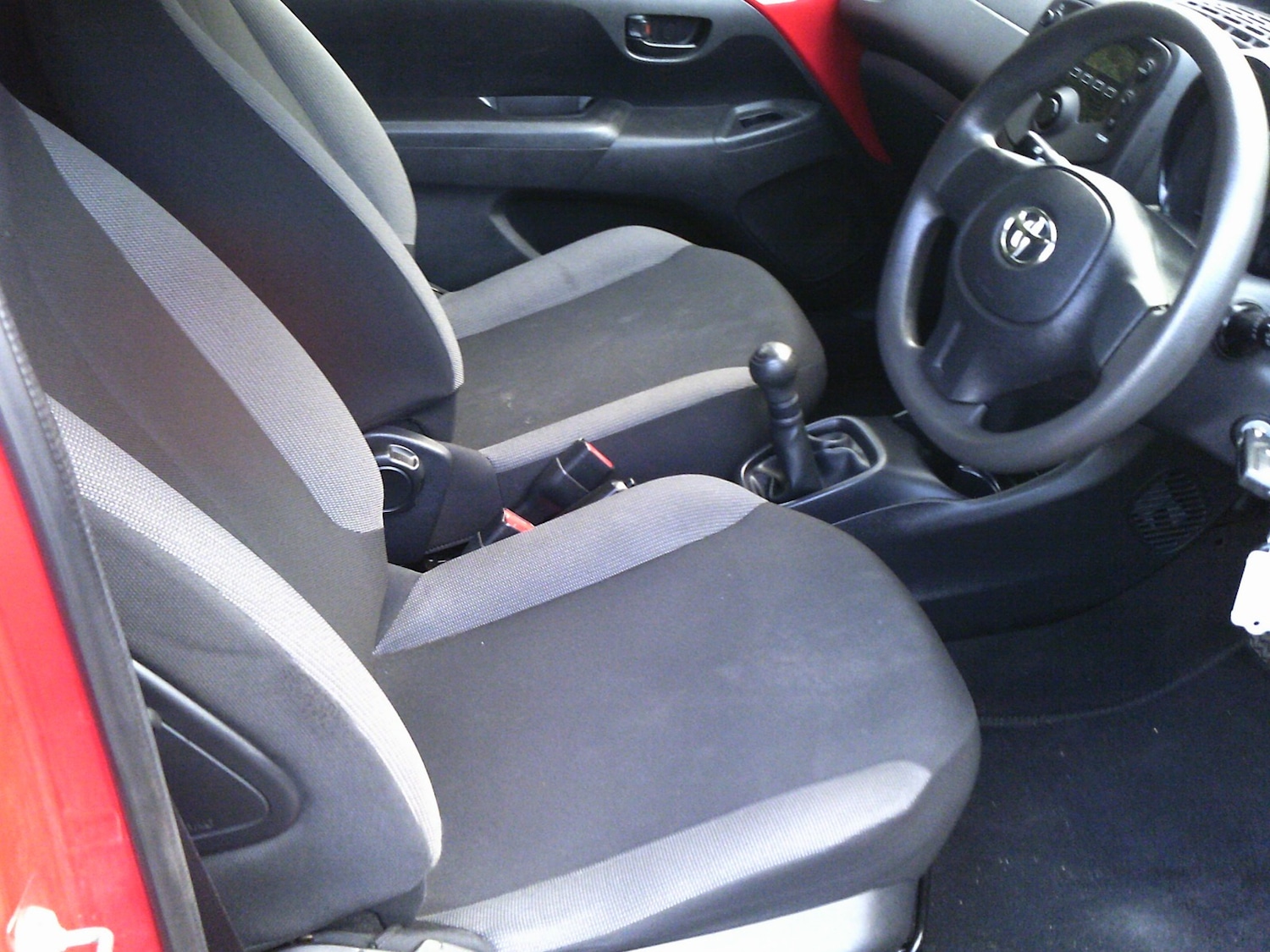 Used Toyota AYGO 2015 for sale - 76027482: Photo 13