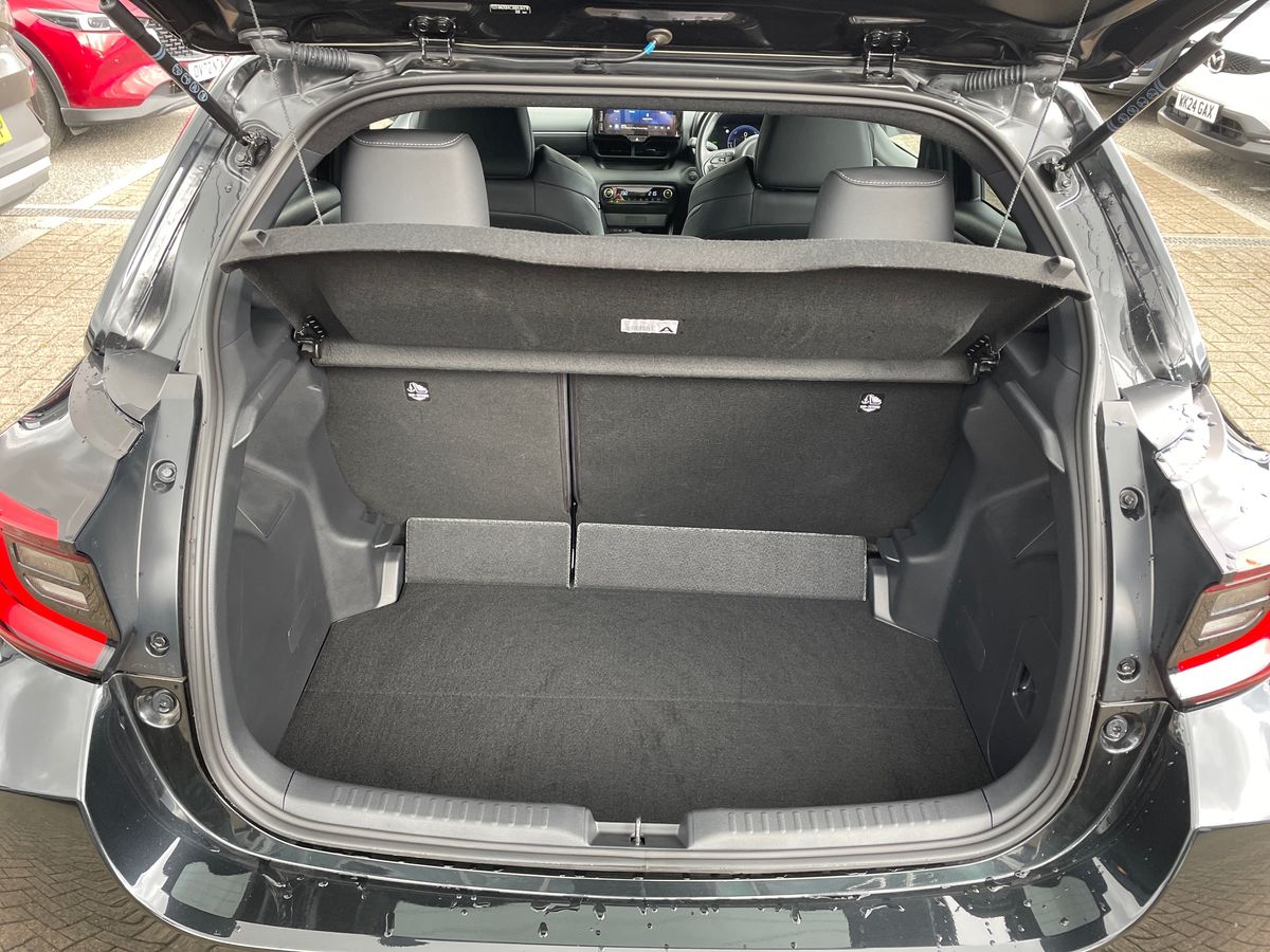 Used Mazda Mazda2 HYBRID 2024 for sale - 76868675: Photo 17