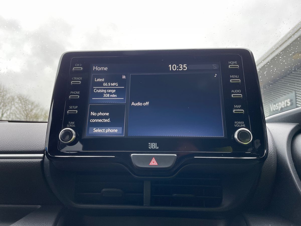 Used Toyota Yaris 2020 for sale - 77848031: Photo 25