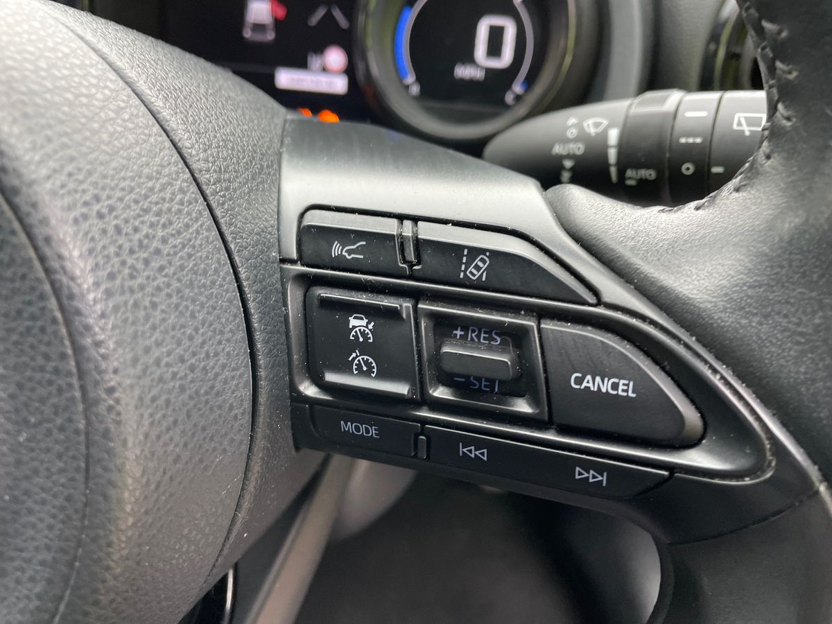 Used Toyota Yaris 2020 for sale - 77848031: Photo 41