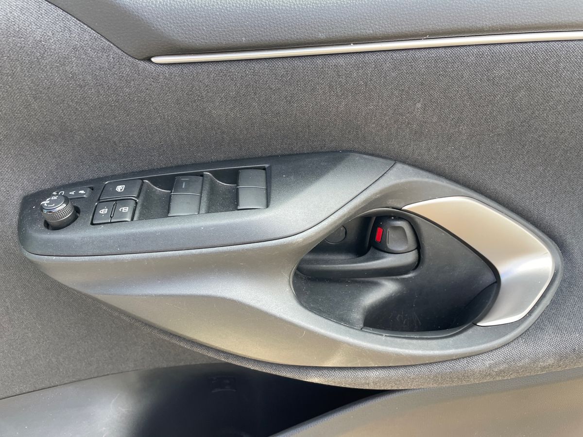 Used Toyota Yaris 2022 for sale - 77685649: Photo 24