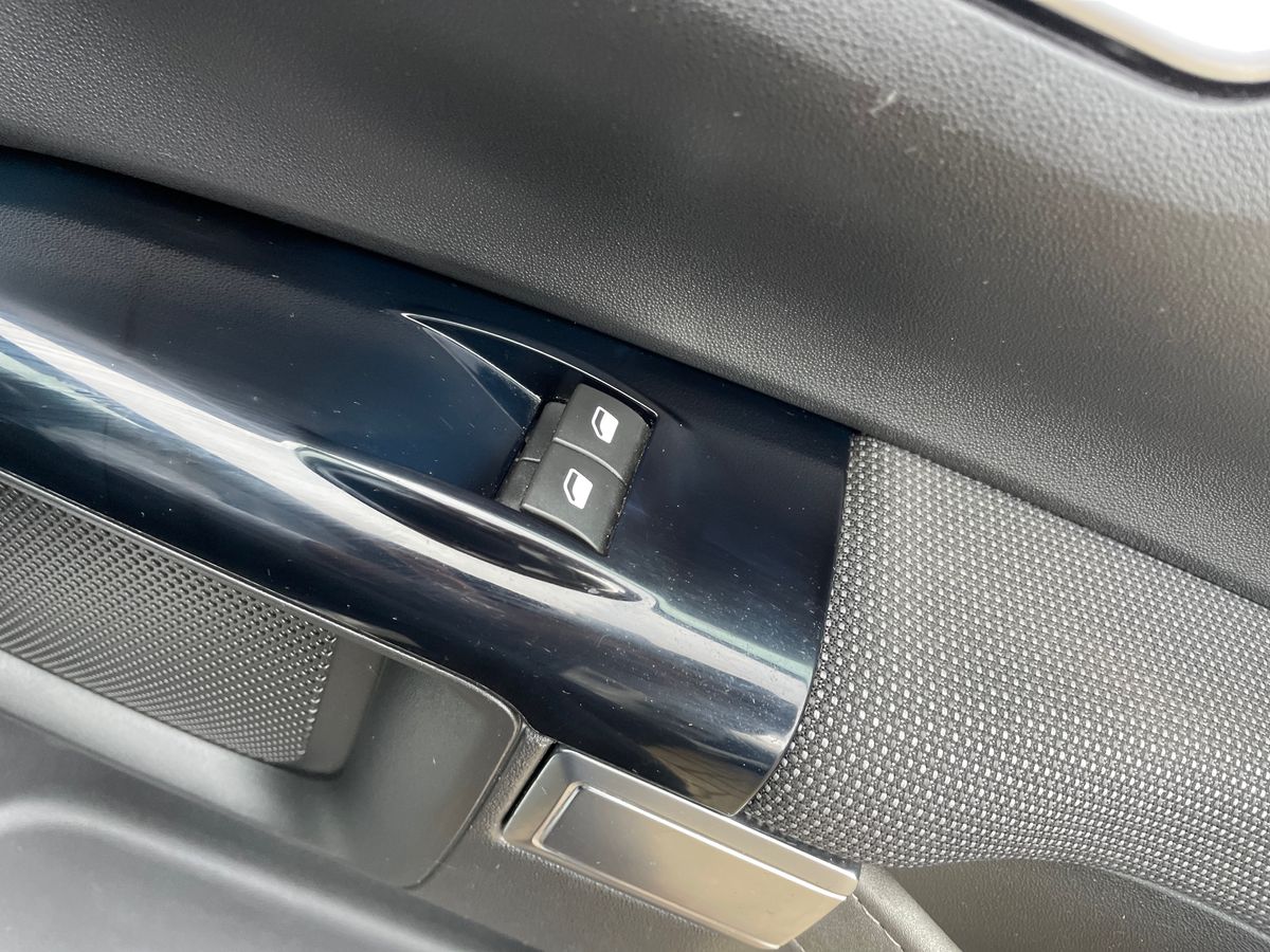 Used Citroen C4 Cactus 2017 for sale - 76458843: Photo 24