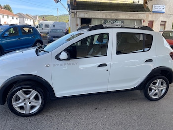 Used Dacia Sandero Stepway 2016 for sale - 78352728: Photo
