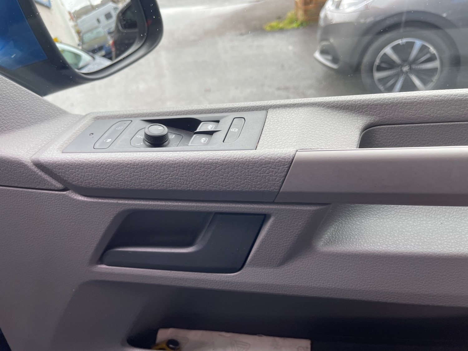 Used Volkswagen Transporter 2020 for sale - 76320300: Photo 24