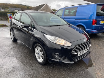 2015 (15) - 1.25 82 Zetec 5dr