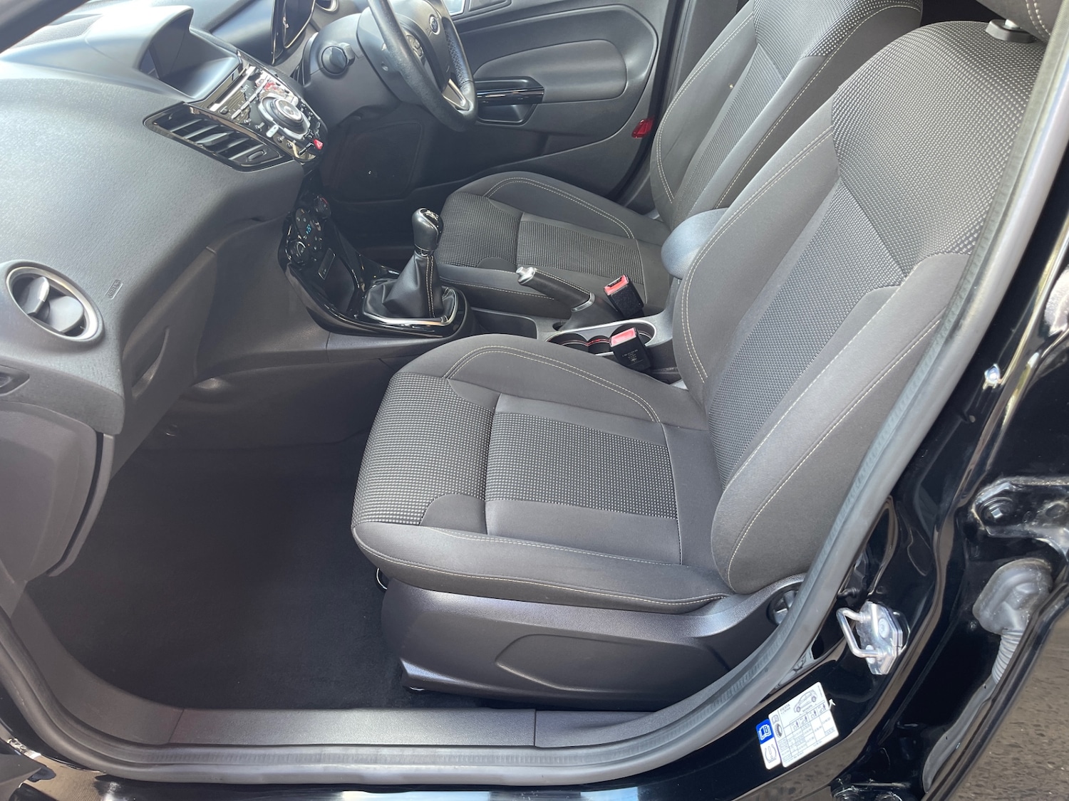 Used Ford Fiesta 2017 for sale - 78040293: Photo 10