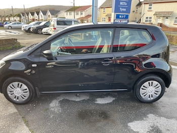 Used Volkswagen up! 2014 for sale - 76577504: Photo