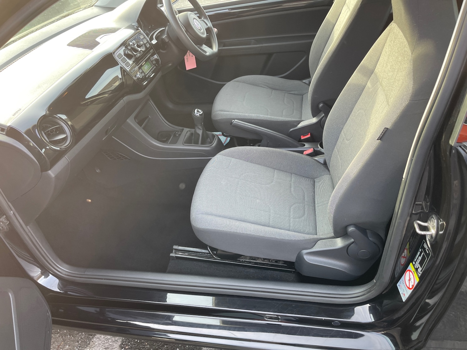 Used Volkswagen up! 2014 for sale - 76577504: Photo 9