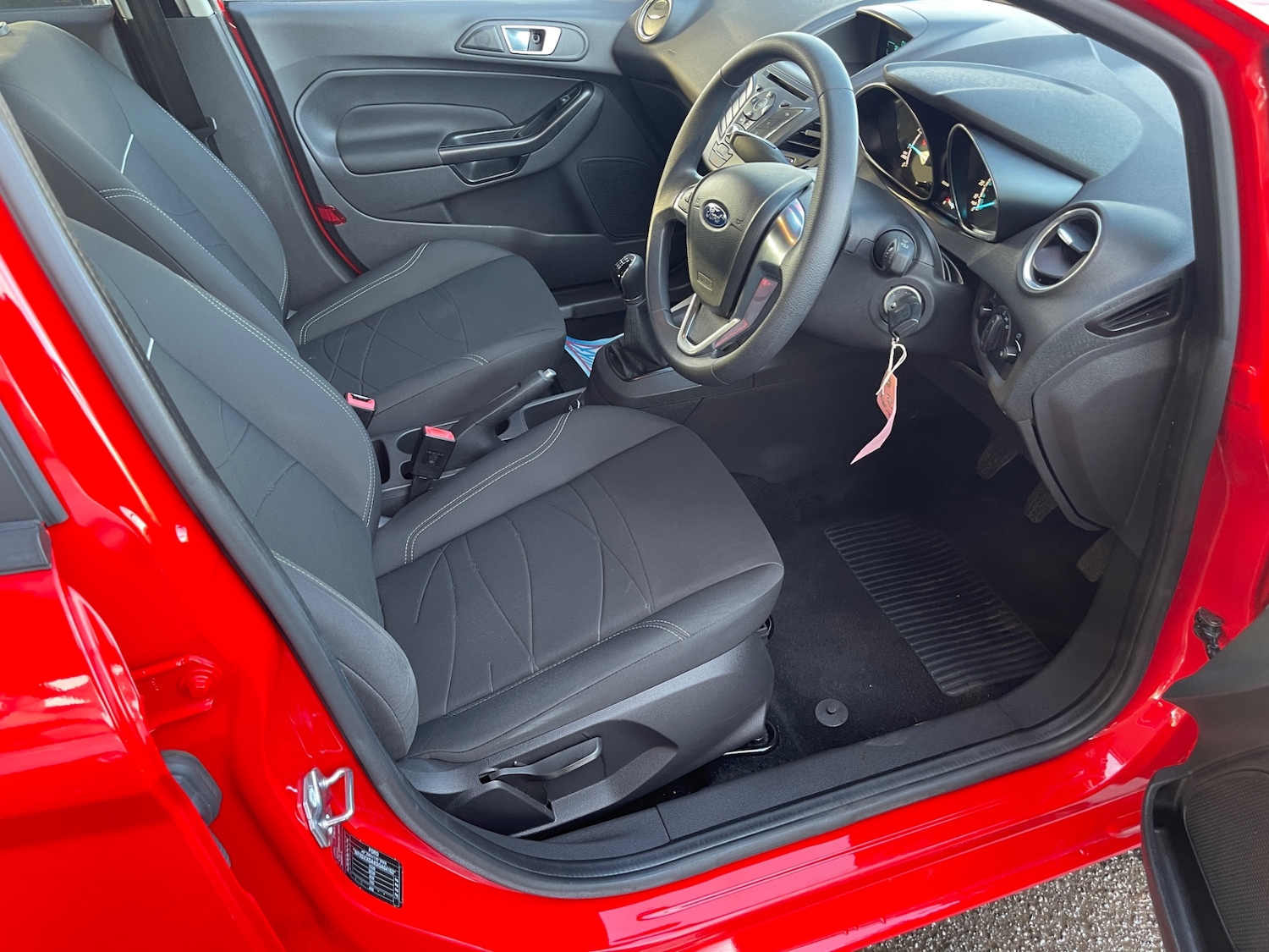 Used Ford Fiesta 2016 for sale - 76968931: Photo 16