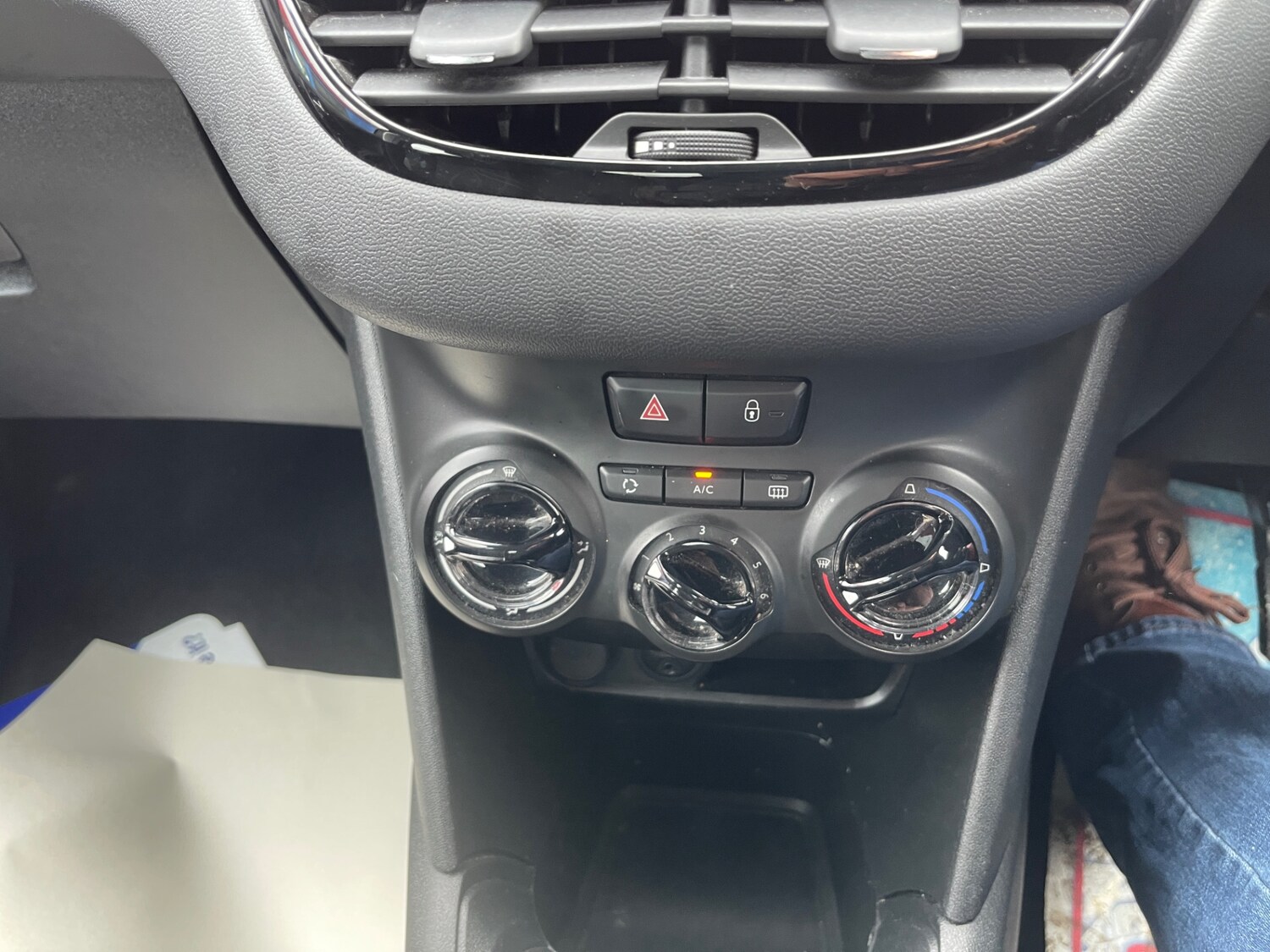 Used Peugeot 208 2014 for sale - 77336836: Photo 23