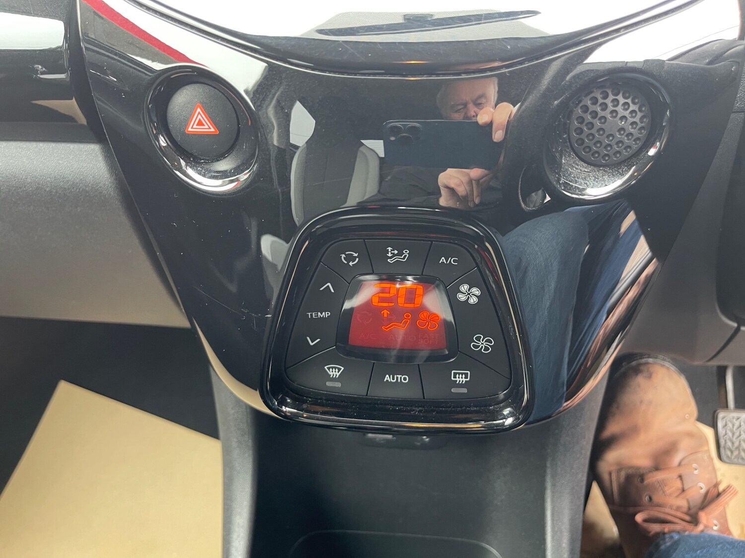 Used Toyota AYGO 2017 for sale - 77687737: Photo 23