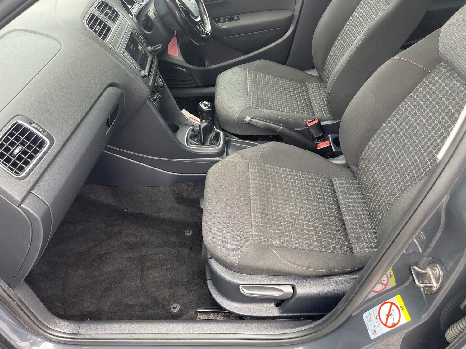 Used Volkswagen Polo 2017 for sale - 76144332: Photo 9