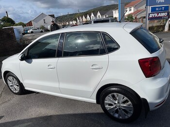 Used Volkswagen Polo 2015 for sale - 75945020: Photo