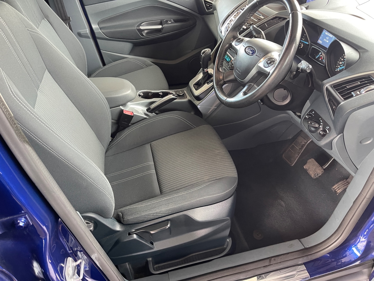 Used Ford C-Max 2014 for sale - 76352112: Photo 18