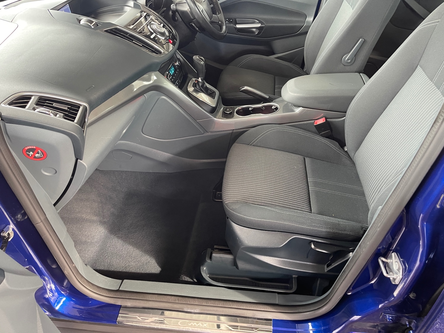 Used Ford C-Max 2014 for sale - 76352112: Photo 9