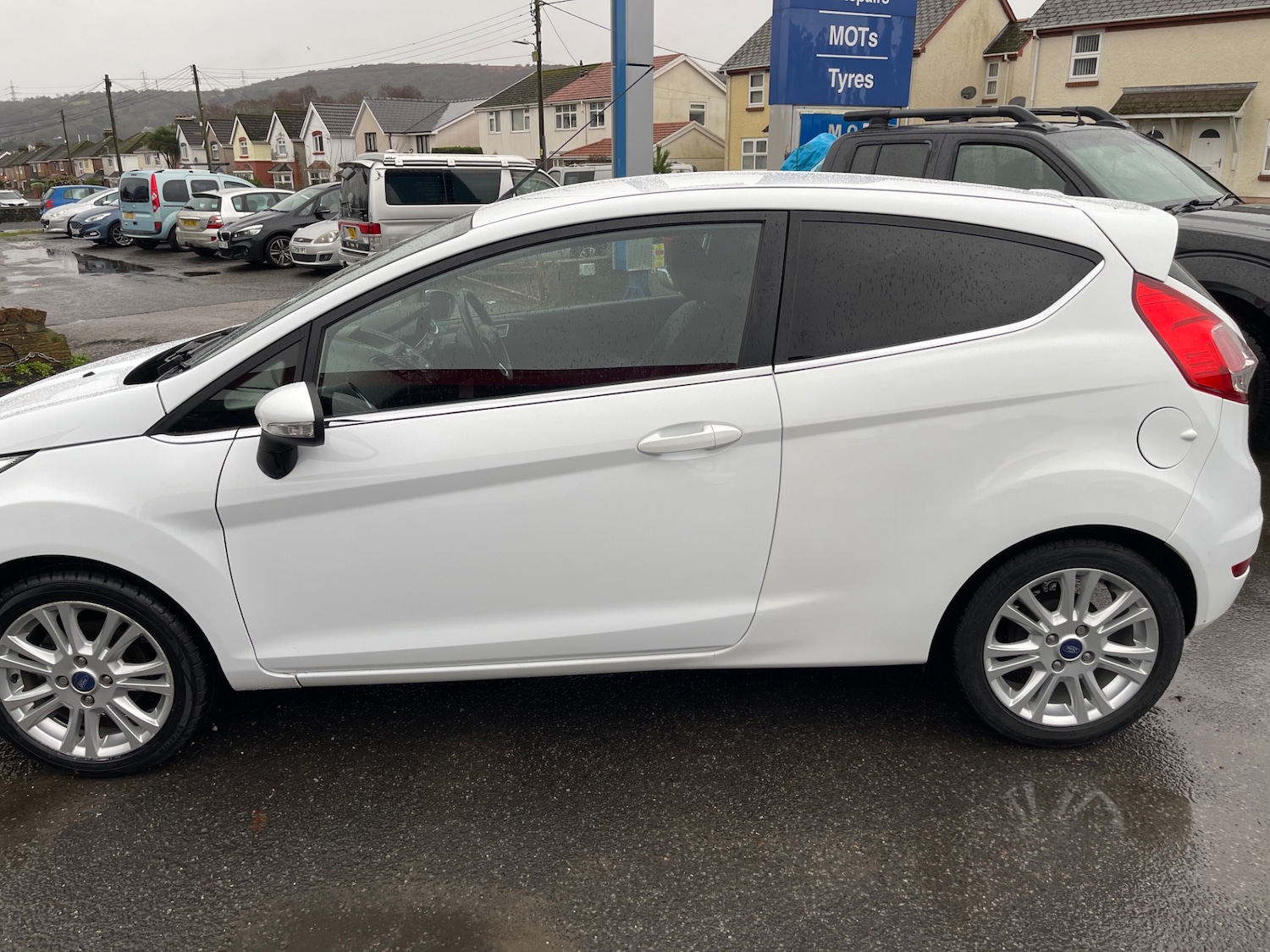 Used Ford Fiesta 2013 for sale - 76980084: Photo 4