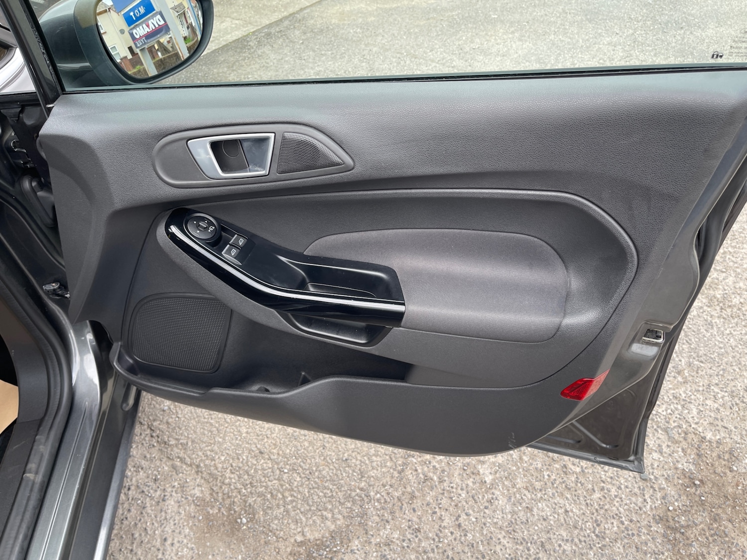 Used Ford Fiesta 2015 for sale - 77789761: Photo 14