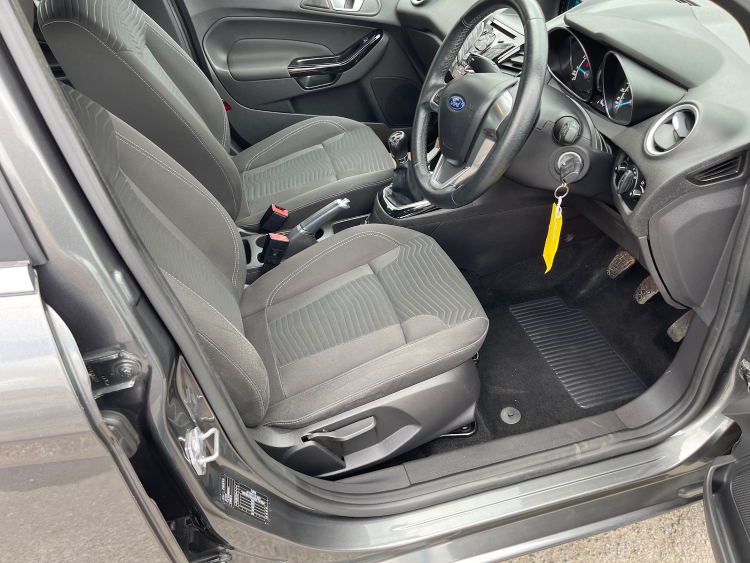 Used Ford Fiesta 2015 for sale - 77789761: Photo 15