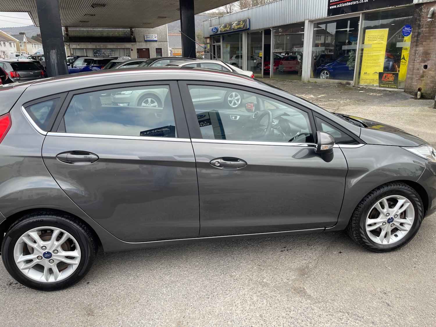 Used Ford Fiesta 2015 for sale - 77789761: Photo 8