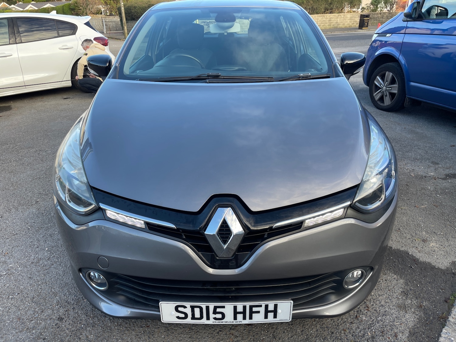 Used Renault Clio 2015 for sale - 76611352: Photo 2