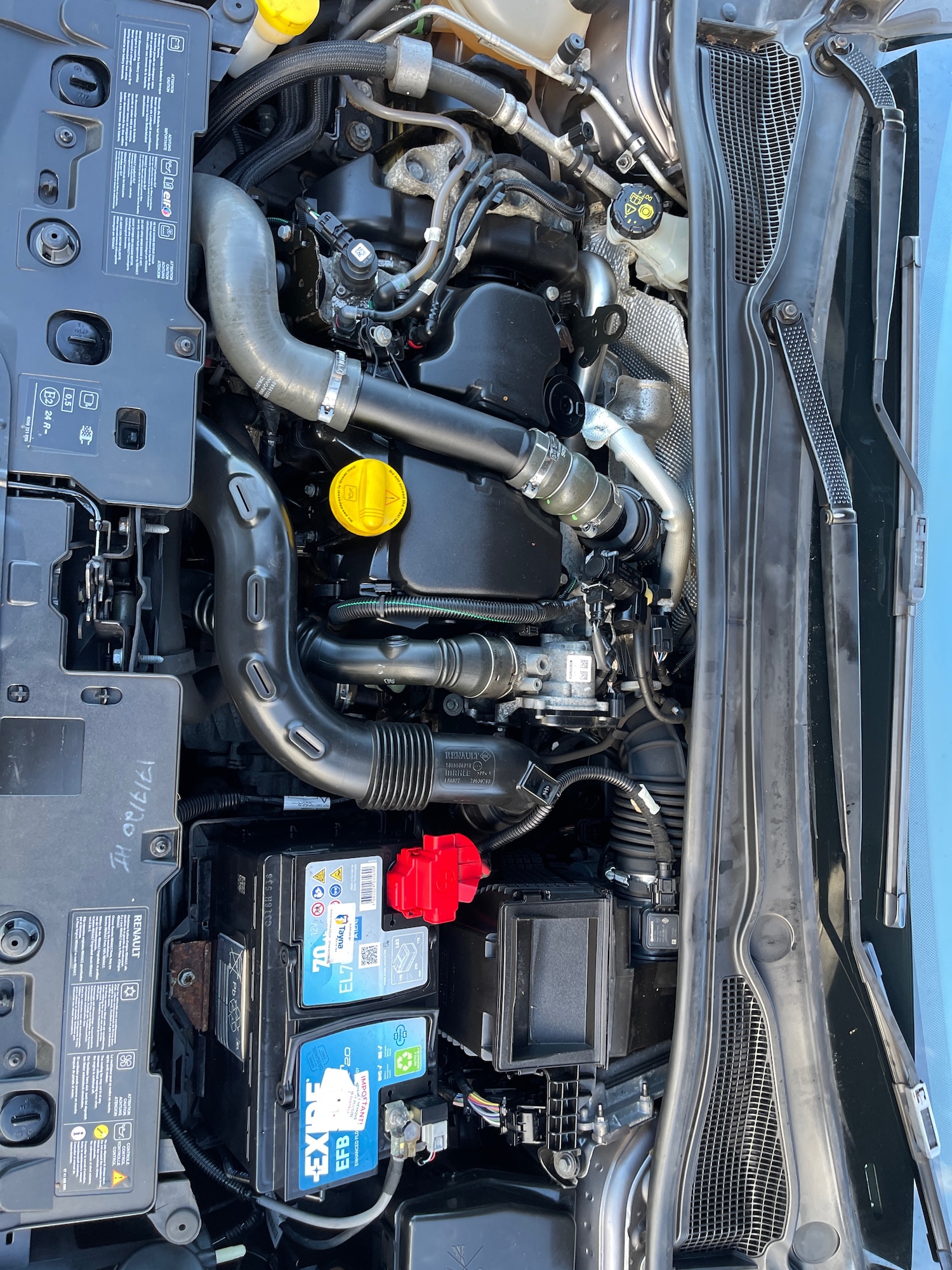 Used Renault Clio 2015 for sale - 76611352: Photo 22