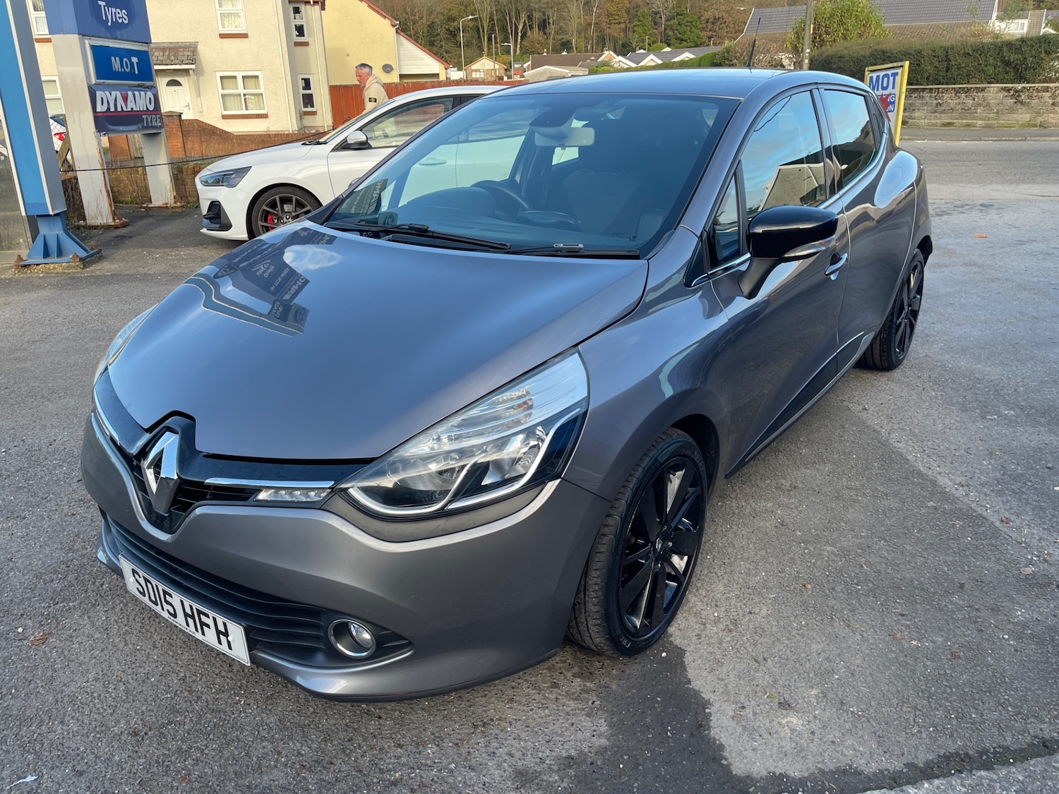 Used Renault Clio 2015 for sale - 76611352: Photo 3