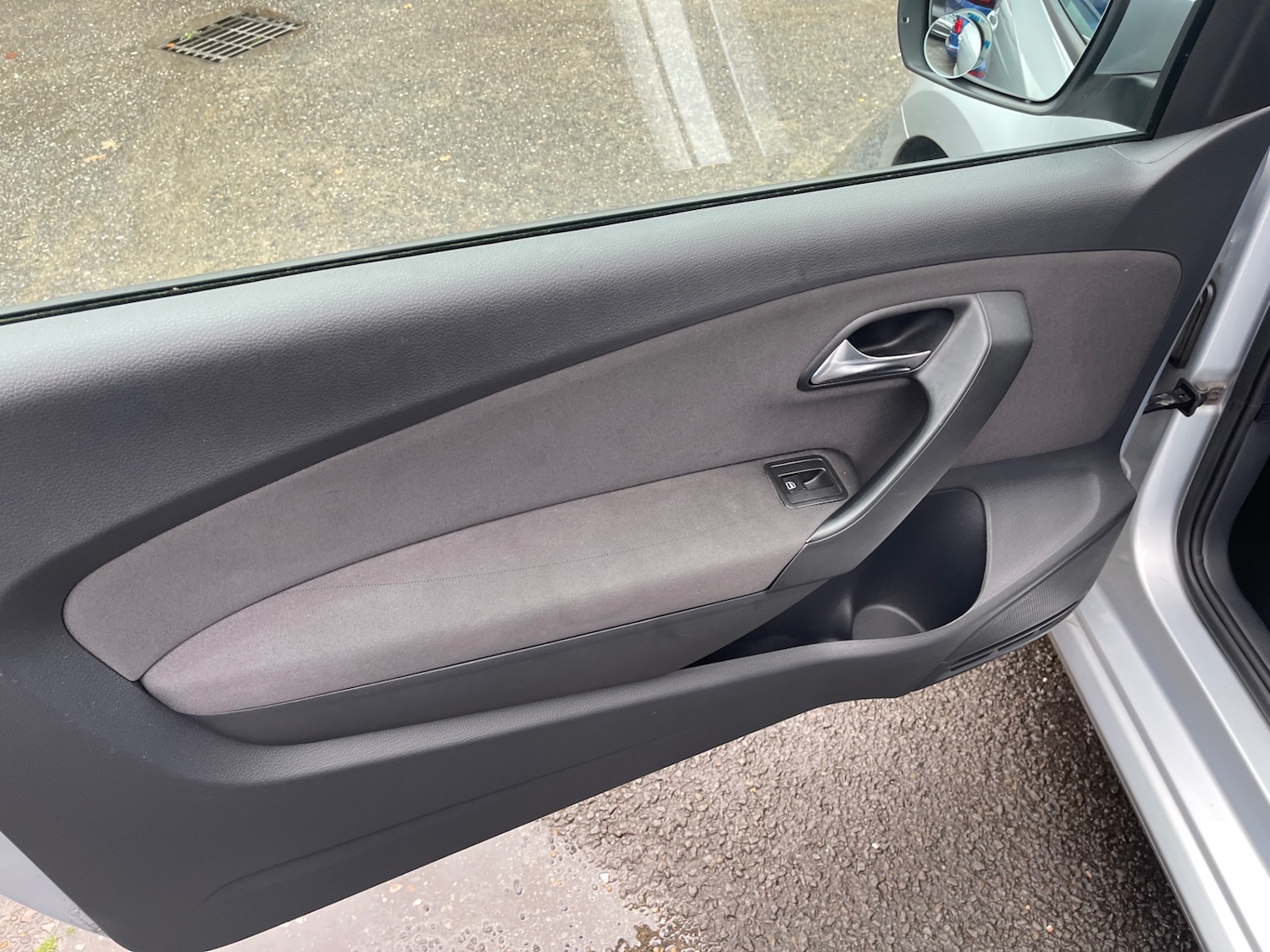 Used Volkswagen Polo 2010 for sale - 76412077: Photo 10