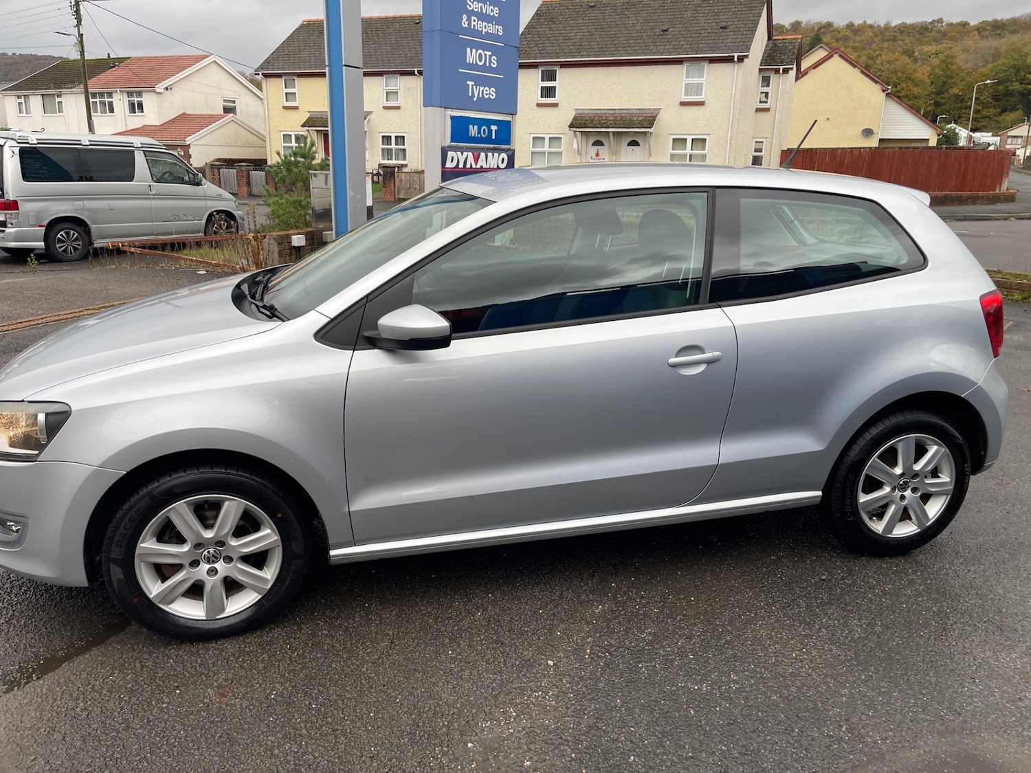 Used Volkswagen Polo 2010 for sale - 76412077: Photo 4