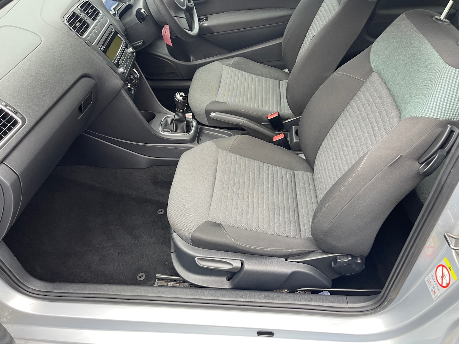 Used Volkswagen Polo 2010 for sale - 76412077: Photo 9