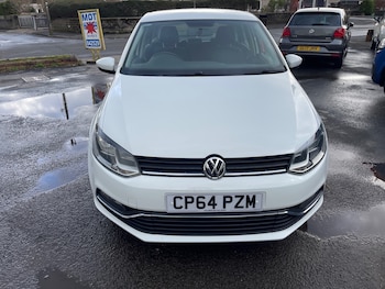 Used Volkswagen Polo 2015 for sale - 77528932: Photo