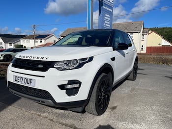 Used Land Rover Discovery Sport 2017 for sale - 79732252: Photo