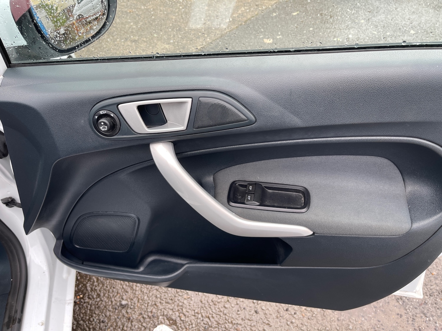 Used Ford Fiesta 2011 for sale - 77168111: Photo 16