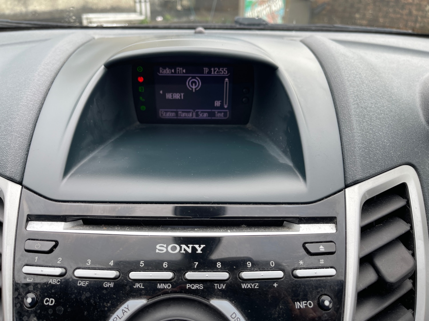 Used Ford Fiesta 2011 for sale - 77168111: Photo 24