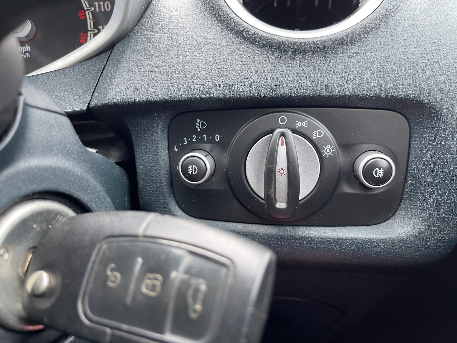 Used Ford Fiesta 2011 for sale - 77168111: Photo 28