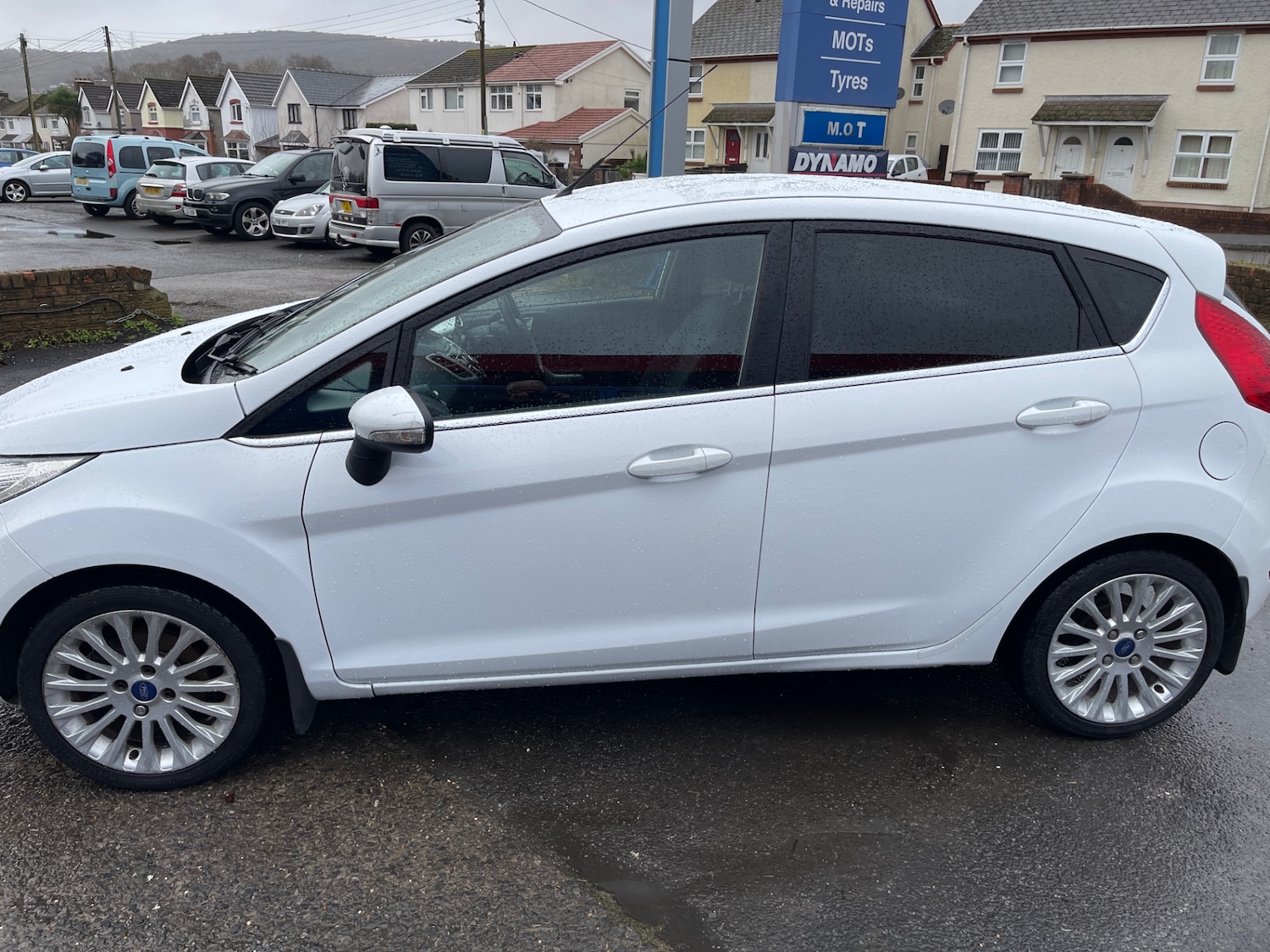 Used Ford Fiesta 2011 for sale - 77168111: Photo 4